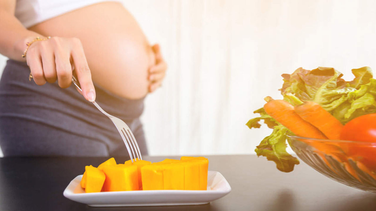 Pregnant Women: స్త్రీలు గర్భధారణ సమయంలో బొప్పాయి తినడం వల్ల గర్భస్రావం అవుతుందా? వైద్యులు ఏమంటున్నారు?