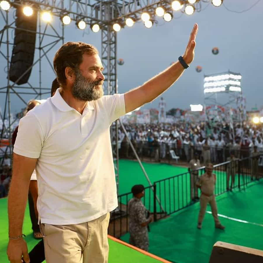 రాహుల్ గాంధీ భారత్ జోడో యాత్ర తెలంగాణలో విజయవంతంగా ముగిసింది.