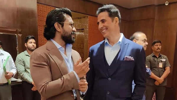 Ram Charan: రంగమ్మ.. మంగమ్మ.. పాటకు అక్షయ్తో కలిసి డ్యాన్స్ అదరగొట్టిన చరణ్.. వైరలవుతున్న వీడియో..