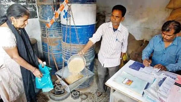 Ration Card: ఆ రాష్ట్ర రేషన్ కార్డుదారులకు శుభవార్త.. ఈ నెలలో 150 కిలోల ఉచిత బియ్యం