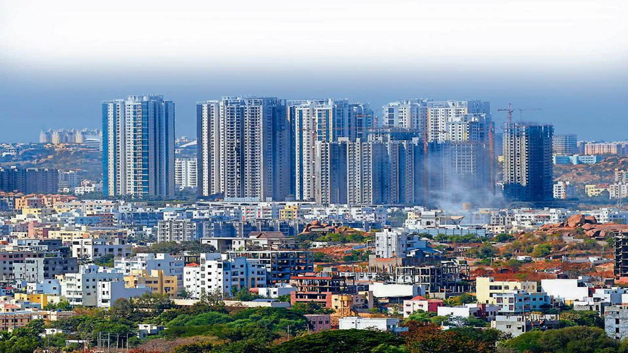 Real Estate: హైదరాబాద్‌లో పెరిగిన రియల్‌ ఎస్టేట్‌.. టాప్‌ 7 నగరాల్లో రూ.1.56 లక్షల కోట్ల విలువైన గృహాల విక్రయాలు