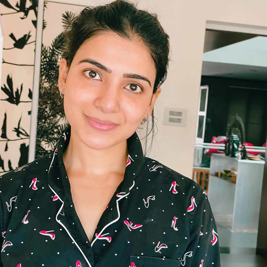 తన హెల్త్ అప్డేట్తో అభిమానులకే కాదు ఇండస్ట్రీ జనాలకు కూడా షాక్ ఇచ్చారు స్టార్ హీరో సమంత. సీరియస్ హెల్త్ కండిషన్ గురించి సామ్ రివీల్ చేయటంతో... ఇలాంటి ఇష్యూస్ ఫేస్ చేస్తున్న ఫిలిం స్టార్స్ గురించి ఆరాలు తీసే పనిలో పడ్డారు ఆడియన్స్.