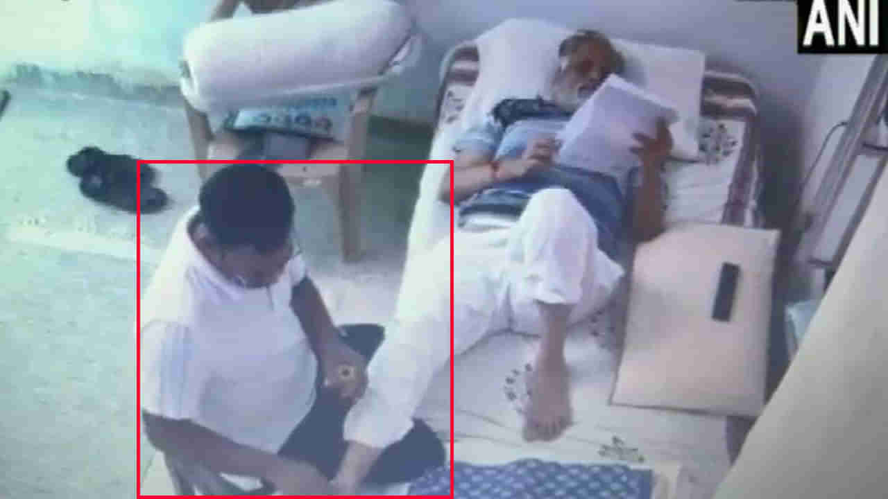 Satyendar Jain Video: వైద్యుల సూచనలతోనే జైలులో మసాజ్ చేయించుకుంటున్నారు.. సీసీటీవీ వీడియోపై క్లారిటీ ఇచ్చిన ఆమ్ ఆద్మీ పార్టీ..