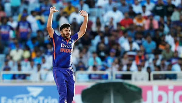 Shardul Thakur: కేకేఆర్ ఫ్యాన్స్ కు గుడ్ న్యూస్.. టీమ్ లోకి శార్దూల్ ఠాకూర్ ఎంట్రీ.. అలా చేశాడని అమ్మేసిన ఢిల్లీ..
