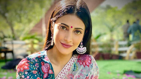 Shruti Haasan: శ్రుతిహాసన్ ఆ హీరోకు లవర్గా.. అలాగే వదినగా కూడా చేసింది.. ఇంతకు ఆ హీరో ఎవరో తెలుసా.?