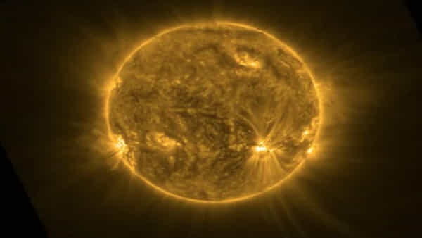 Solar Snake: భగభగ మండే సూర్యుడిపై జరజర పాకుతున్న పాము.. నెట్టింట వైరల్ అవుతున్న వీడియో