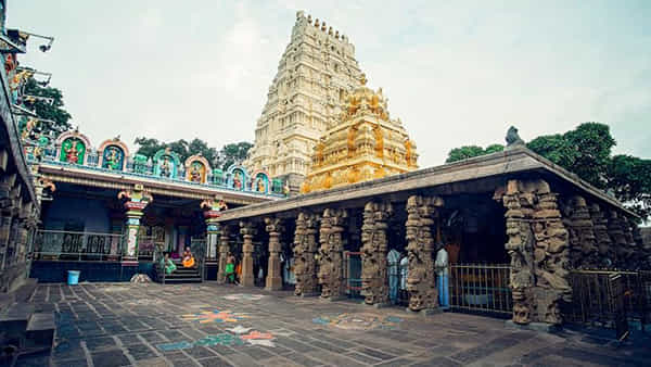 Srisailam: మల్లన్న భక్తులకు అలెర్ట్.. మూడు రోజులపాటు స్వామివారి అభిషేకాలు, వీఐపీ బ్రేక్ దర్శనాలు రద్దు..