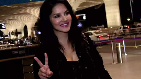 Sunny leone: టీచర్ ఎలిజిబిలిటీ టెస్ట్ హాల్టికెట్ పై నటి సన్నీ లియోన్ న్యూడ్ ఫోటో.. విచారణకు ఆదేశించిన సర్కార్