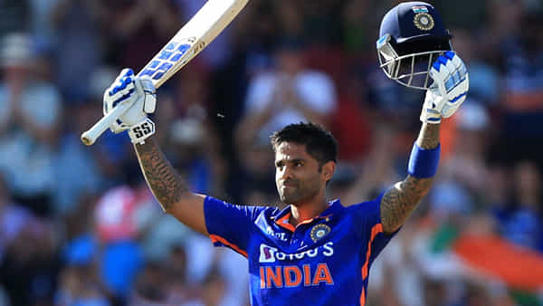 Suryakumar Yadav: ఓవైపు ఏబీడీ క్లాస్.. మరోవైపు గేల్ మాస్.. మిక్సింగ్ చేస్తే సూర్య.. మిస్టరీ బ్యాటింగ్ చూస్తే ఫిదానే: పాక్ మాజీ ప్లేయర్స్