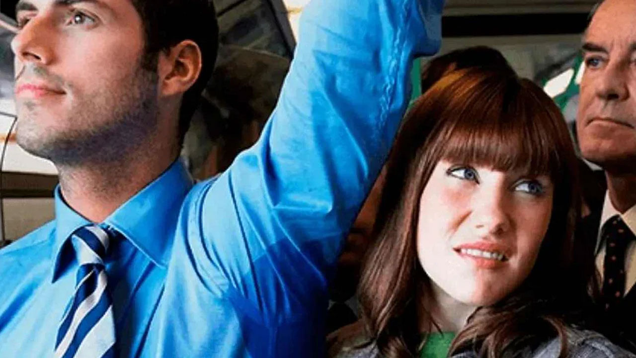 Smell In Sweating: మీ చెమట కంపు వాసన వస్తోందా? అయితే, ఏమాత్రం నిర్లక్ష్యం చేయకండి.. ఈ వ్యాధి లక్షణం కావొచ్చు..