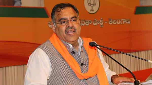 Tarun Chugh: ప్రధాని మోడీ పర్యటనలో సమస్యలు సృష్టించేందుకు ప్రయత్నిస్తున్నారు.. బీజేపీ నేత తరుణ్ చుగ్..