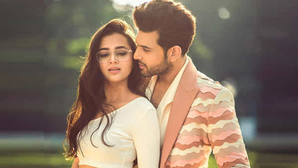 Bigg Boss: ప్రియుడితో కలిసి దుబాయ్లో కోట్ల విలువైన ఇల్లు కొనుగోలు చేసిన బిగ్బాస్ బ్యూటీ..