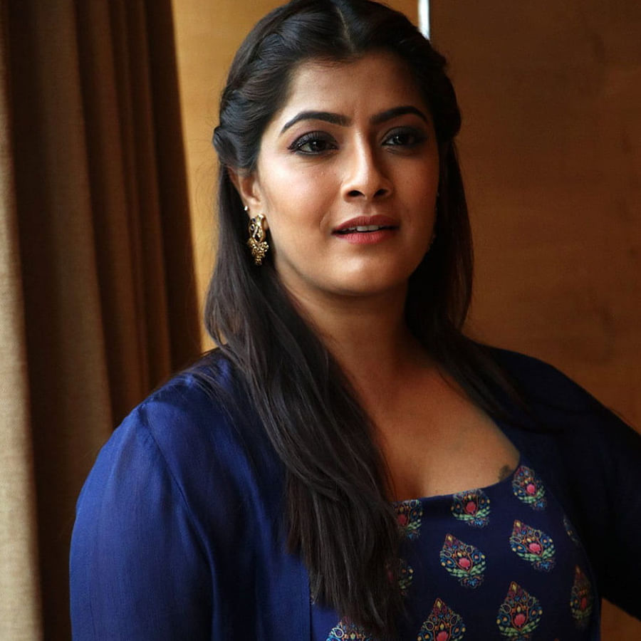 ఆ తర్వాత నాంది, చేజింగ్ వంటి చిత్రాల్లో నటించింది. ప్రస్తుతం ఆమె కీలకపాత్రలో నటిస్తోన్న చిత్రం యశోద. ఇందులో సమంత కథానాయికగా నటిస్తోంది. శ్రీదేవి మూవీస్ పతాకంపై ప్రముఖ నిర్మాత శివలెంక కృష్ణ ప్రసాద్ నిర్మించారు.