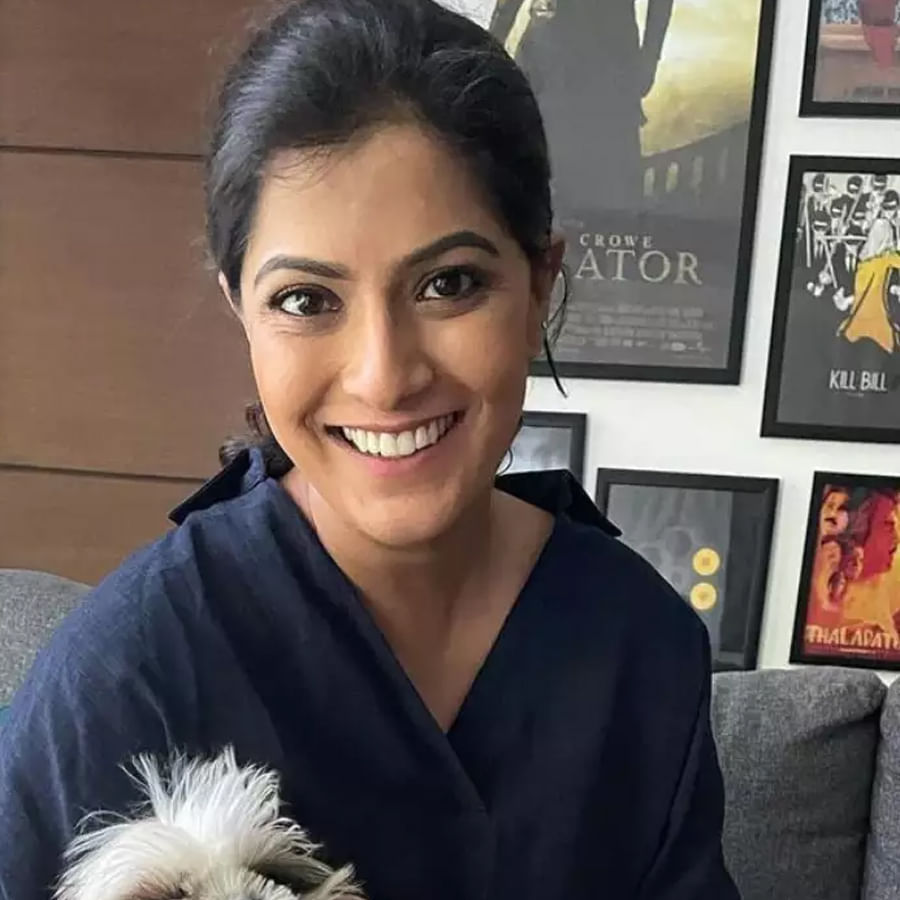 సరోగసీ గురించి ఇండియాలో డిస్కషన్స్ జరుగుతున్నాయి. కథ ఏ విధంగా ఉండబోతోంది? అని అడగ్గా.. సరోగసీ కాంప్లికేటెడ్ ఏమీ కాదు. కొంతమంది యాక్టర్స్ సరోగసీని ఆశ్రయించడం వల్ల డిస్కషన్స్ జరుగుతున్నాయి అని చెప్పుకొచ్చింది 