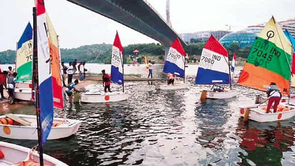 Water Sports: పిల్లలకు పండుగే.. తెలంగాణలో మొదటి వాటర్ స్కూల్.. శిక్షణ తీసుకునేందుకు అర్హులు ఎవరంటే..