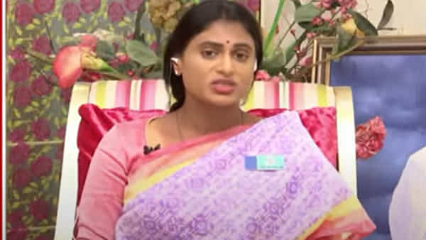YS Sharmila: తెలంగాణలో పాదయాత్రను కట్టడి చేయాలని లా అండ్ ఆర్డర్ సృష్టించారు: వైఎస్ షర్మిల