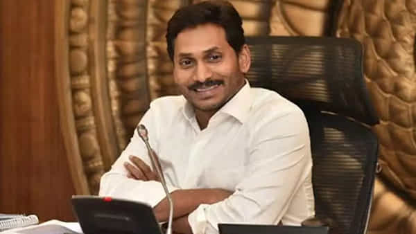 AP Police jobs: నిరుద్యోగులకు గుడ్న్యూస్! ఆంధ్రప్రదేశ్ పోలీస్ ఉద్యోగాలకు వయోపరిమితి పెంచుతూ జగన్ సర్కార్ నిర్ణయం
