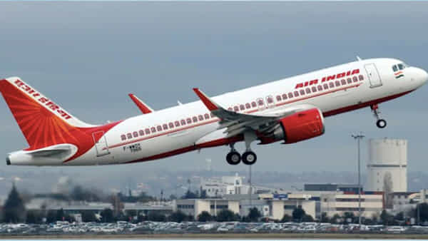 Air India: ఎయిరిండియా ఉద్యోగులకు ఊహించని షాకిచ్చిన కేంద్రం.. వేతనాల్లో కోత విధించాలంటూ టాటా గ్రూప్కి ఆదేశాలు