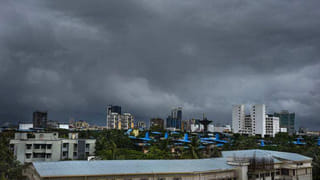 West Godavari: తండ్రి సమాధి తవ్వి పుర్రె బయటకు.. ఆపై ఫోటోలు తీసి