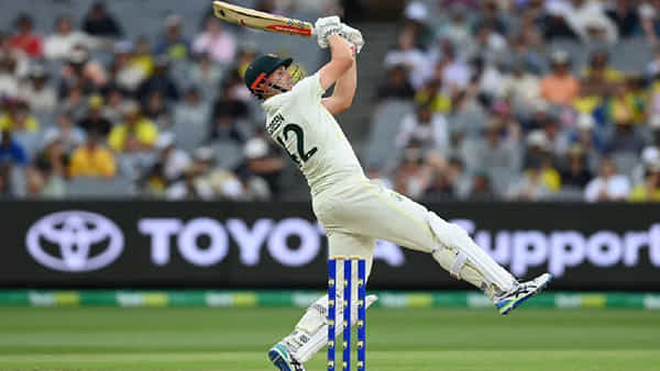 విరిగిన వేలు.. చేతినిండా రక్తం.. అయినా వెనక్కు తగ్గలే.. సూపర్ ఇన్నింగ్స్తో ఆకట్టుకున్న 17.5 కోట్ల ప్లేయర్