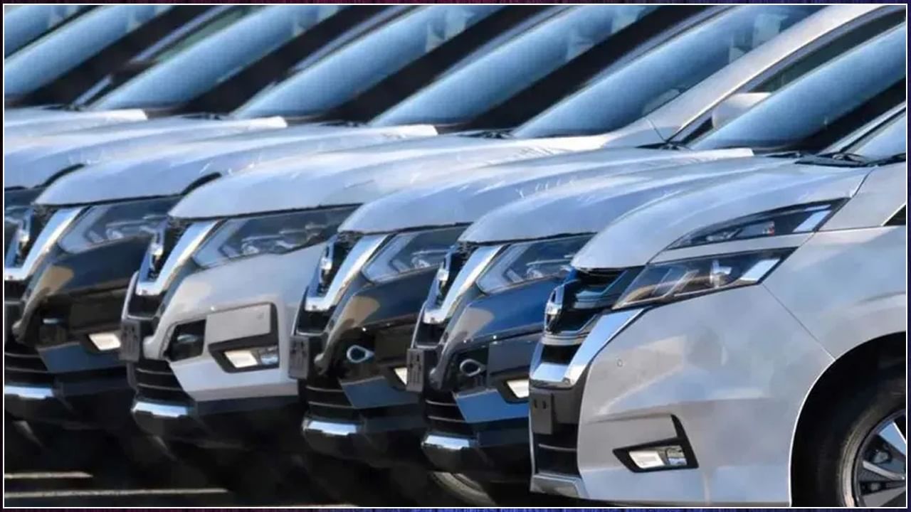 Car Price Hike: కొత్త ఏడాదిలో కారు కొనాలని ప్లాన్ చేస్తున్నారా? ఏయే కంపెనీలు ధరలను పెంచబోతున్నాయో తెలుసా..?