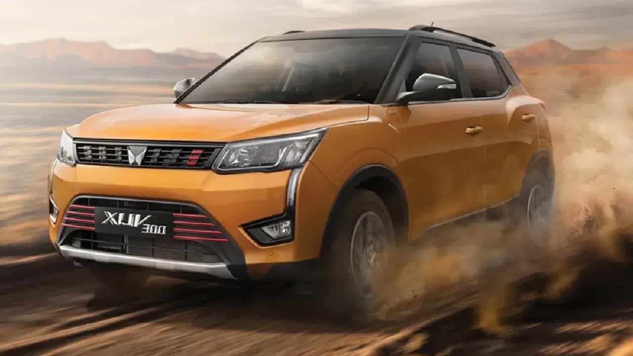SUV కార్ల స్పెషలిస్ట్ కంపెనీ మహీంద్రా కూడా లక్ష రూపాయల వరకు తగ్గింపును అందిస్తోంది. మహీంద్రా XUV300 కొనుగోలుపై రూ. 1 లక్ష తగ్గింపు లభిస్తోంది. ఇది కాకుండా మరాజోపై రూ.67,200, బొలెరోపై రూ.95,000 డిస్కౌంట్ను అందిస్తోంది. డిసెంబర్లో మహీంద్రా SUV కొనుగోలుపై ఈ ఆఫర్లను పొందవచ్చు.