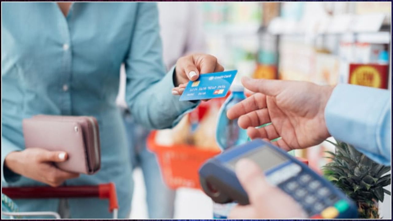 Credit Cards: క్రెడిట్‌ కార్డుతో షాపింగ్‌ చేస్తున్నారా..? ఇలా చేస్తే సిబిల్‌పై తీవ్ర ప్రభావం.. జాగ్రత్త