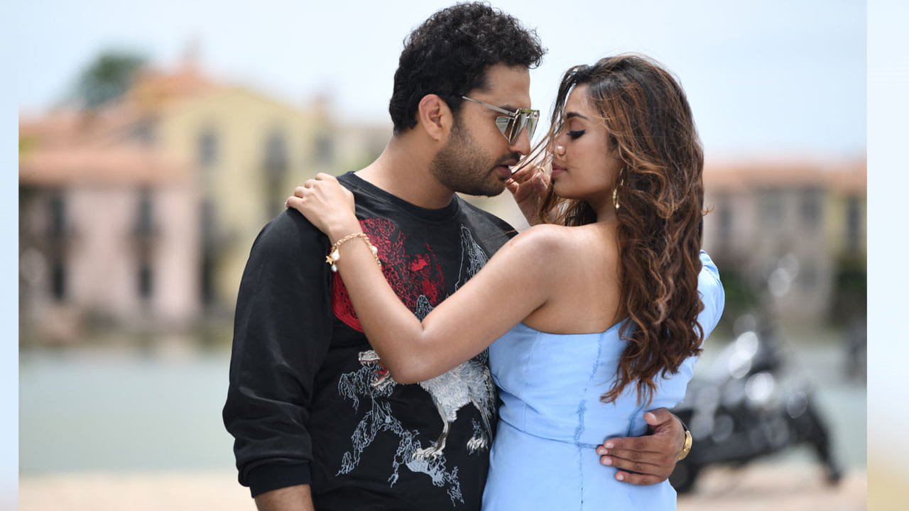 Dhamki Movie: 'ఆల్మోస్ట్ పడిపోయిందే పిల్ల' సాంగ్ లాంచ్ చేసిన రానా దగ్గుబాటి, సిద్ధు జొన్నలగడ్డ..