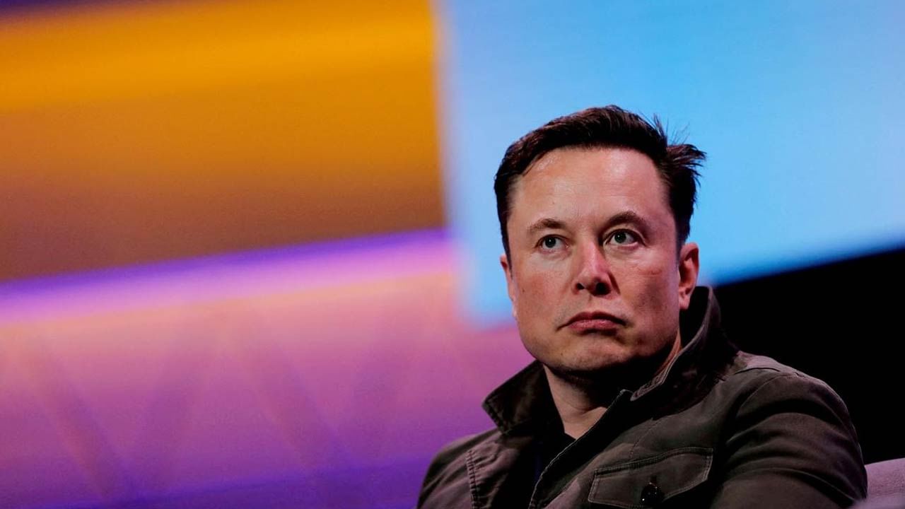 Elon Musk Twitter: ఎలాన్‌ మస్క్‌కు బిగ్‌ షాక్‌ ఇచ్చిన ట్విటర్‌ యూజర్లు.. 10 మిలయన్ల ఓట్లు అందుకేనట..