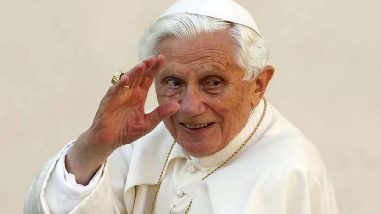 Pope Benedict XVI Death: విషాదం.. మాజీ పోప్ బెనెడిక్ట్ కన్నుమూత.. చికిత్స పొందుతూ తుదిశ్వాస..