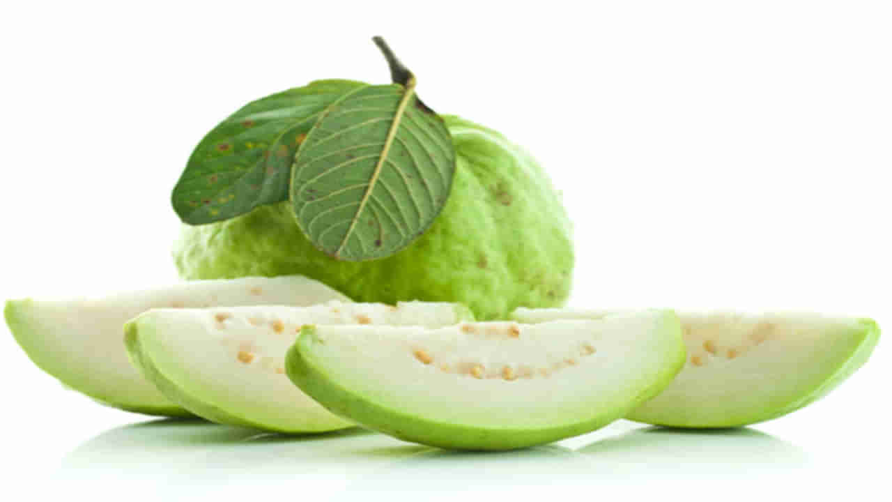 Guava Side Effects: మీరు జామకాయలను తింటున్నారా..? కానీ మీకు ఈ సమస్యలు ఉంటే తినకపోవడమే చాలా మంచిది..