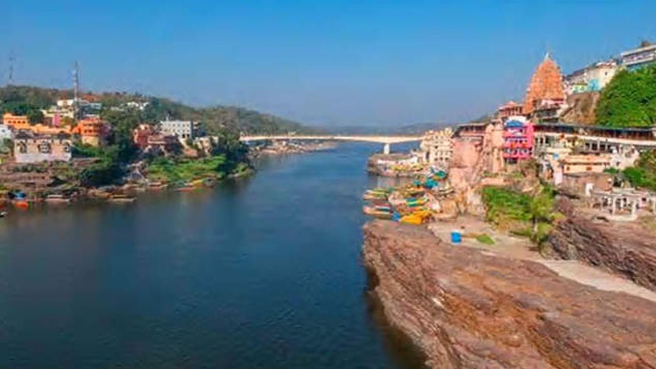 Holy Rivers In India 6