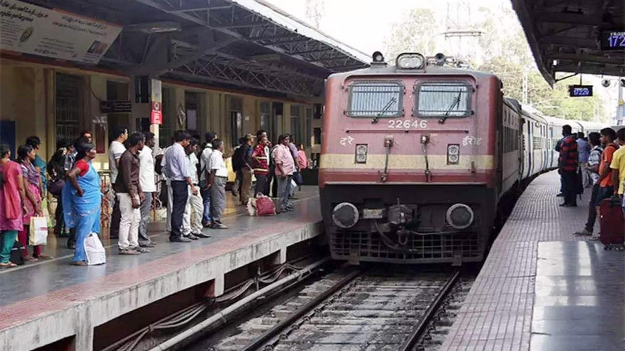 Indian Railways: రైలులో మీ లగేజీ ఎవరైనా దొంగలిస్తే ఏం చేయాలి..? ఇలా చేసి పరిహారం అందుకోండి