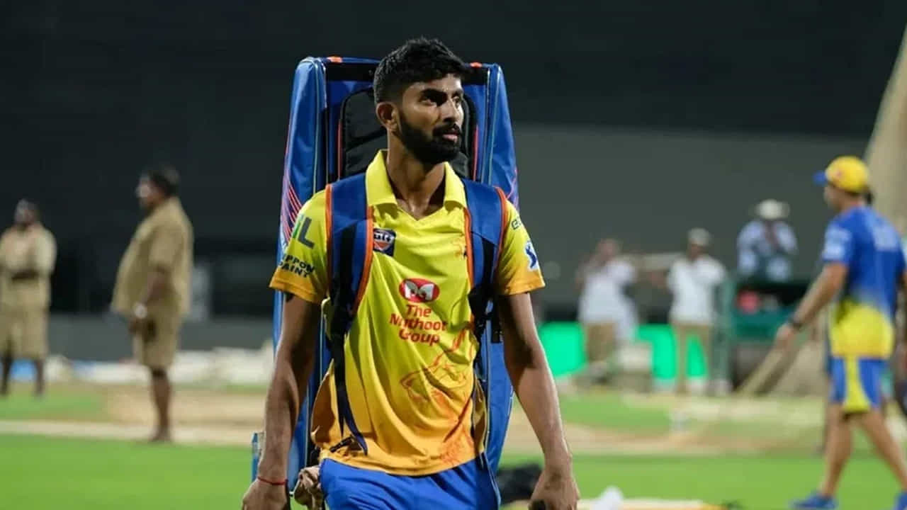 IPL 2023 వేలానికి ముందు చెన్నై సూపర్ కింగ్స్ నారాయణ జగదీషన్ను జట్టు నుండి విడుదల చేసింది. అయితే, ఇటీవల ముగిసిన విజయ్ హజారే ట్రోఫీలో జగదీసన్ వరుస సెంచరీలు చేశాడు. అందుకే ఈసారి జగదీశన్ ఎక్కువ మొత్తానికి అమ్ముడుపోయే అవకాశాలు కనిపిస్తున్నాయి. గతేడాది ఈ ఆటగాడిని చెన్నై అసలు ధర 20 లక్షలకు కొనుగోలు చేసింది.