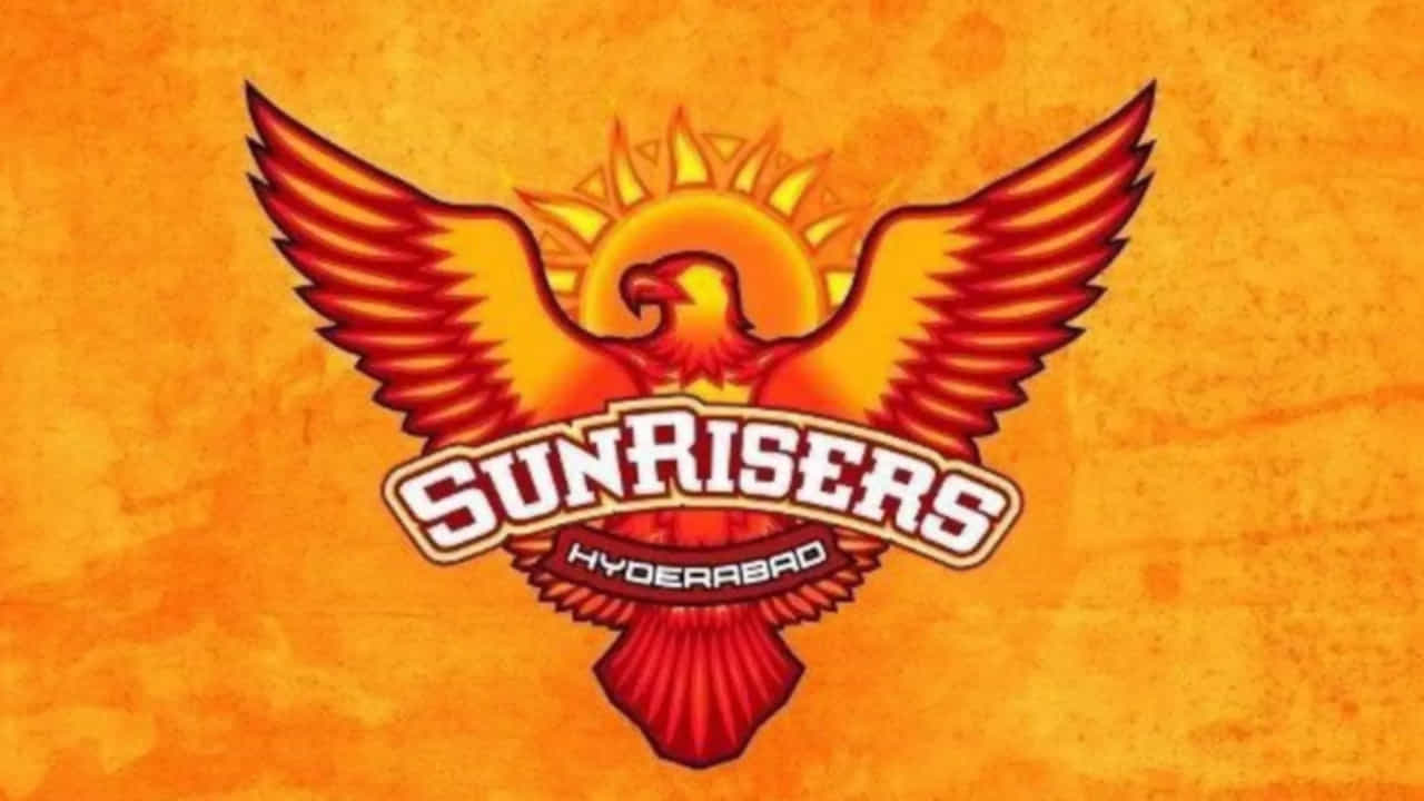 సన్రైజర్స్ హైదరాబాద్: అబ్దుల్ సమద్, అడెన్ మార్క్రామ్, రాహుల్ త్రిపాఠి, గ్లెన్ ఫిలిప్స్, అభిషేక్ శర్మ, మార్కో జాన్సన్, వాషింగ్టన్ సుందర్, ఫజల్హాక్ ఫరూకీ, కార్తీక్ త్యాగి, భువనేశ్వర్ కుమార్, టి నటరాజన్, ఉమ్రాన్ మాలిక్.