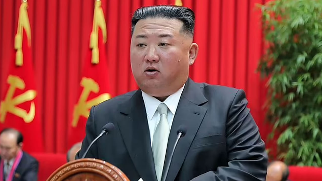 Kim Jong Un: ఓర్నీ కిమ్ మామ! ఇట్లా ఉన్నావేంట్రా.. ఆ సినిమాలు చూడటం కూడా పాపమేనా.!