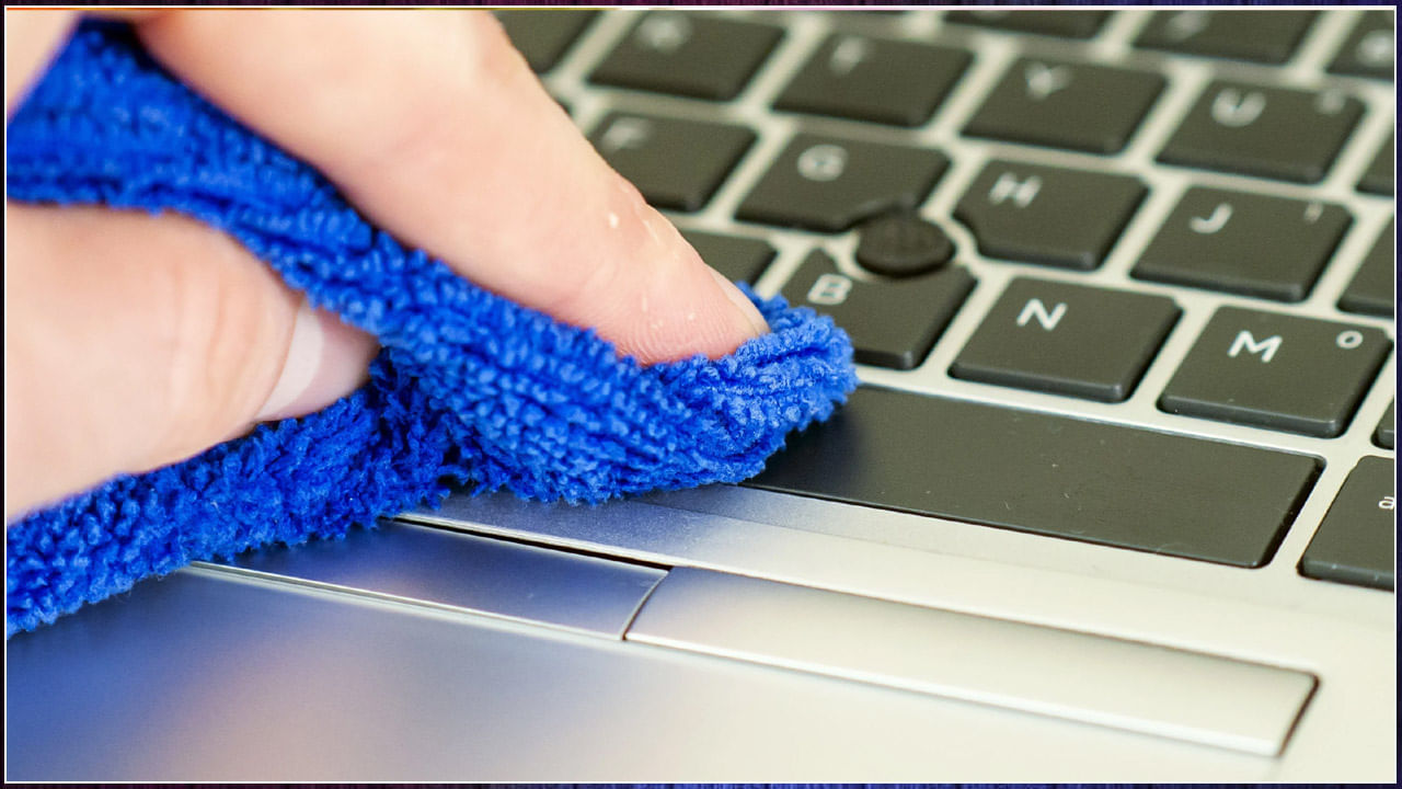 Laptop Cleaning Tips ల్యాప్‌టాప్ పాడవకుండా కీబోర్డ్‌ను ఎలా శుభ్రం