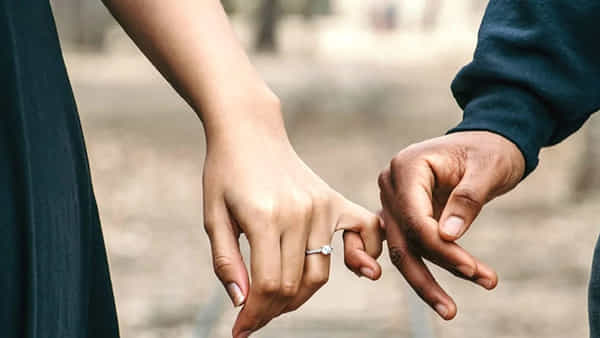 Relationship Tips: రిలేషన్ షిప్ లో ఈ తప్పులు అస్సలు చేయకండి.. చేస్తే మాత్రం భారీ మూల్యం తప్పదు..