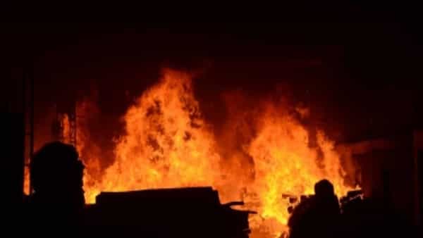Mancherial Fire Accident: మంచిర్యాల జిల్లాలో సంచలనం రేపిన మంటల వెనుక మిస్టరీ.. అదే నిజమా?