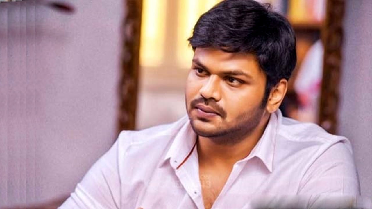 Manchu Manoj: మంచు మనోజ్ పాన్ ఇండియా మూవీ ఊసే లేదే..  సినిమా ఆగిపోయిందా..?