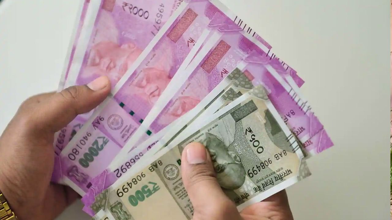 Money Saving Tips: కొత్త ఏడాది నుంచి మీ డబ్బు ఆదా చేసే నిర్ణయాలు తీసుకుంటున్నారా? అద్భుతమైన చిట్కాలు