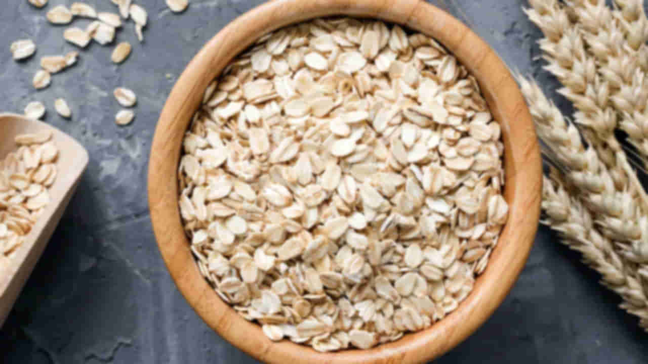 Oatmeal: ఓట్స్ తింటే బరువు పెరుగుతారా.. తగ్గుతారా.. ఎలా తీసుకుంటే బెటర్..