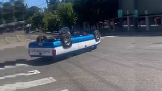 Watch Video: నడుములోతు మంచులోనూ చిరునవ్వులు చిందిస్తున్న సైనికుడు.. వీడియోను చూస్తే ఒళ్లు పులకించిపోవాల్సిందే..