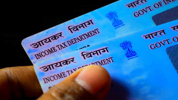 PAN Card: పాన్కార్డుకు ఎక్స్పైరీ తేదీ ఉంటుందా..? మరణించిన వ్యక్తి కార్డును ఏం చేయాలి?