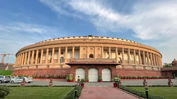 New Parliament Building: కొత్త పార్లమెంట్ భవనానికి ముహూర్తం ఫిక్స్.. ప్రారంభం ఎప్పుడంటే..