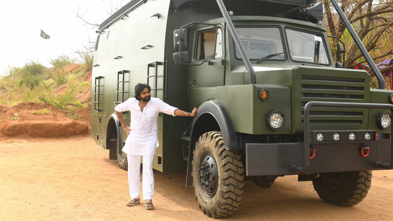 ఈ వాహనం వీడియోను శ్రీ పవన్ కళ్యాణ్ గారు ట్విట్టర్లో పోస్ట్ చేశారు. 'వారాహి'... రెడీ ఫర్ ఎలక్షన్ బ్యాటిల్ - అని ప్రకటించారు.
