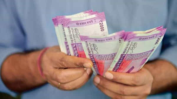 PMSYM Scheme: రోజుకు రెండు రూపాయల పెట్టుబడితో నెలకు రూ. 3000 పెన్షన్.. ఈ సూపర్ పథకంపై ఓ లుక్కేయండి..