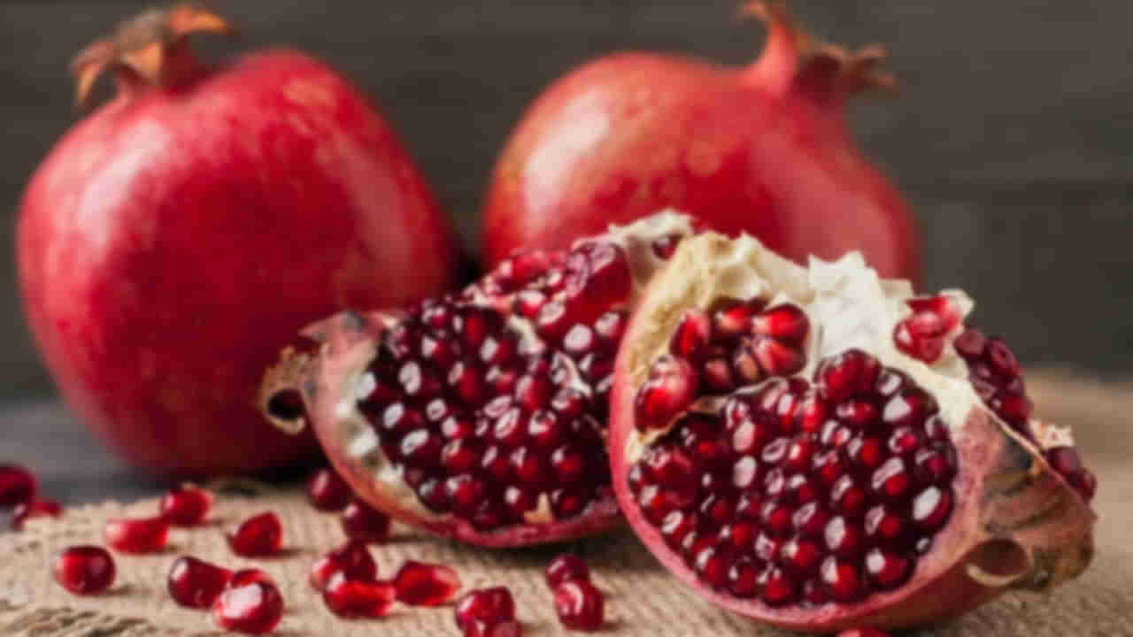 Pomegranate peels: దానిమ్మ తొక్కలతో వినికిడి సమస్యకు చెక్ పెట్టొచ్చని తెలుసా.? ఇంకా మరెన్నో అద్భుత ప్రయోజనాలు..