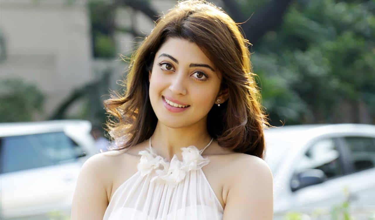 ఫ్యామిలీలో చాలా మంది డాక్టర్లున్నా, నాకు యాక్టింగ్ అంటే ఉన్న ప్యాషన్తో ఆ రంగంలోకి ఎంట్రీ ఇచ్చాను అని అంటారు ప్రణీత. ఎవరు ఏ రంగంలో రాణించాలన్నా, హెల్త్ ఇంపార్టెంట్ అనీ, మంచి ఆరోగ్యం కావాలంటే మంచి ఆహారం కావాలని, జిహ్వకు నచ్చే భోజనంతో పాటు, ఆరోగ్యాన్ని ప్రసాదించే ఫుడ్ మీద తనకు కాన్సెన్ట్రేషన్ ఎక్కువని చెబుతారీ బాపు బొమ్మ. అందుకే తన హోటళ్లలో ఆ హైజీన్ని మెయింటెయిన్ చేస్తానంటున్నారు ప్రణీత. ఆమె నిర్వహిస్తున్న హోటళ్లకు బెంగుళూరులో మంచి డిమాండ్ ఉంది.