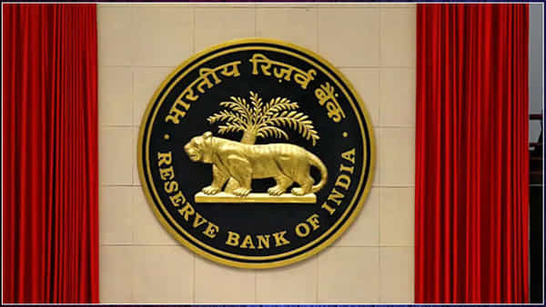 RBI: రిటైల్ రుణాలపై బ్యాంకులకు ఆర్బీఐ వార్నింగ్.. బ్యాంకింగ్ వ్యవస్థకు ప్రమాదమని హెచ్చరిక..